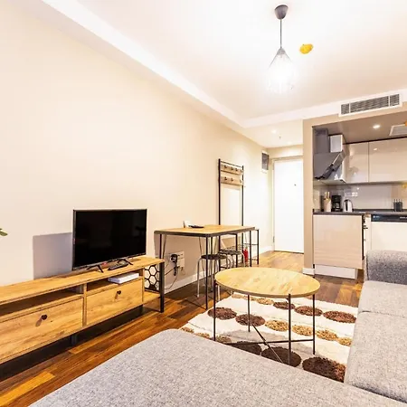 Chic And Convenient Flat In Kagithane Apartment